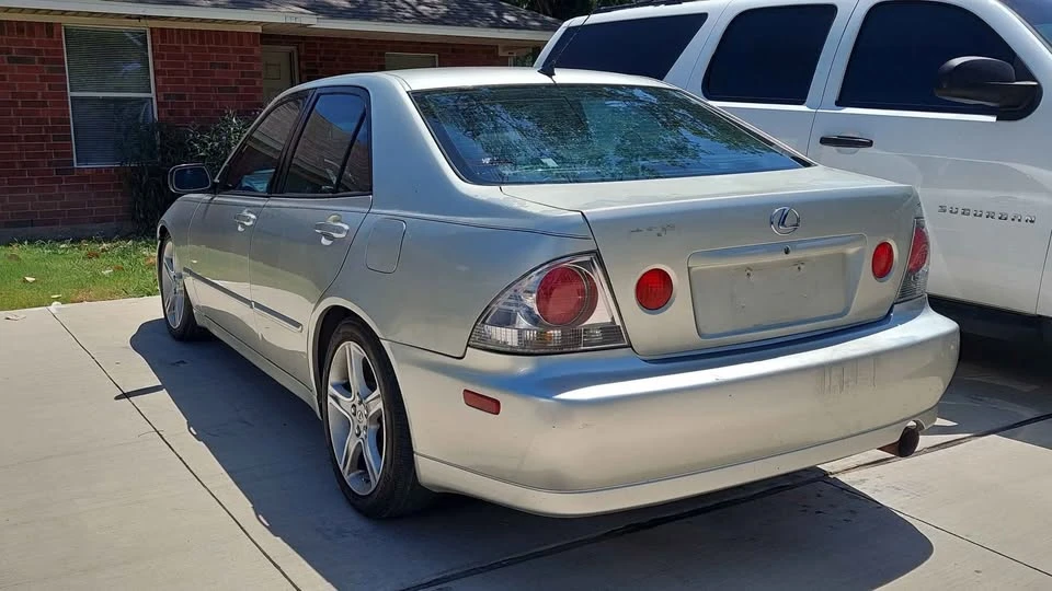 2005 Lexus IS 1st Gen - Image 2 of 11