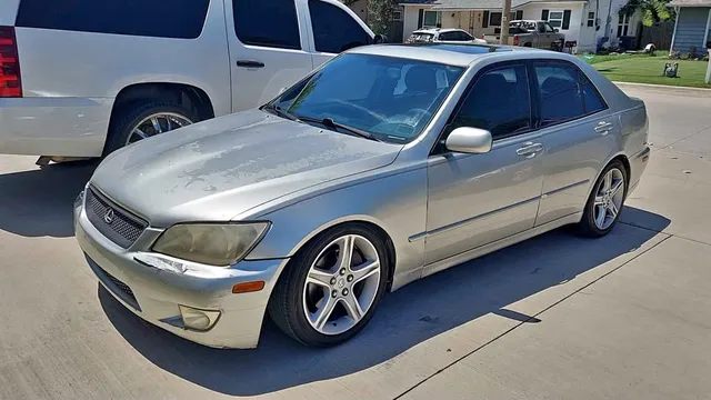 2005 Lexus IS300