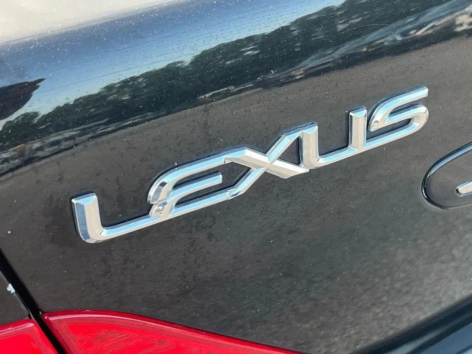 2005 Lexus LS 3rd Gen - Image 10 of 14