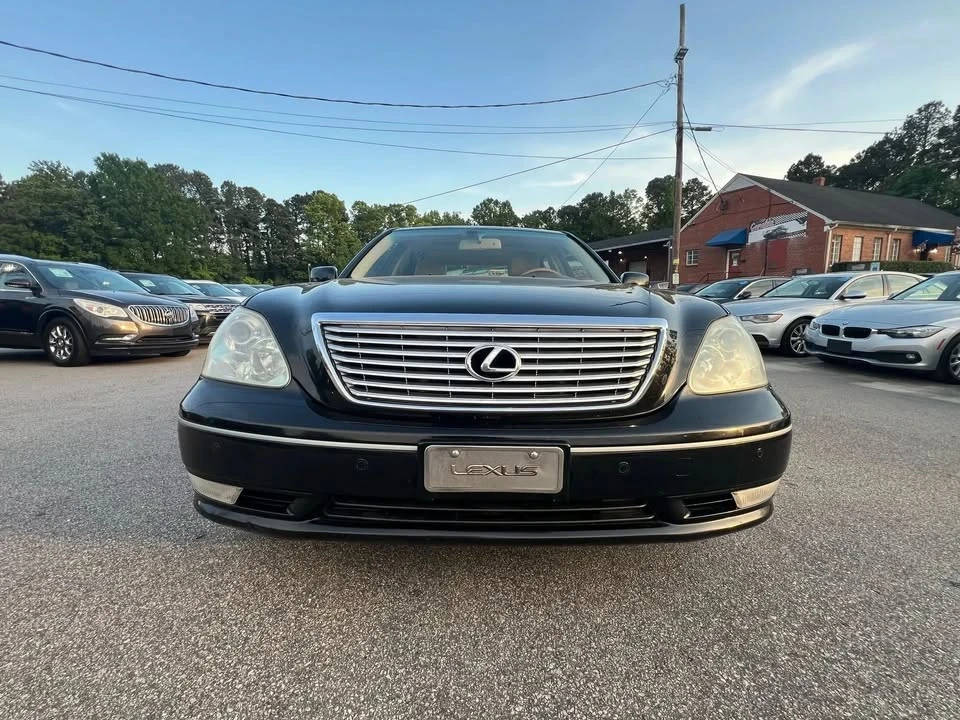 2005 Lexus LS 3rd Gen - Image 3 of 14