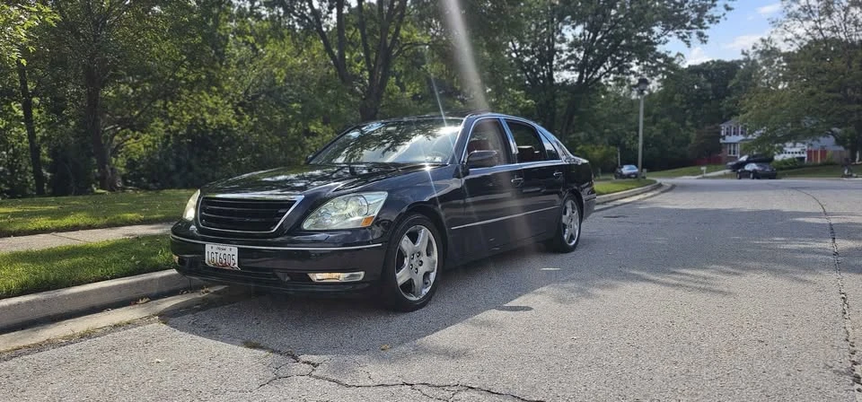 2005 Lexus LS 3rd Gen - Image 2 of 17