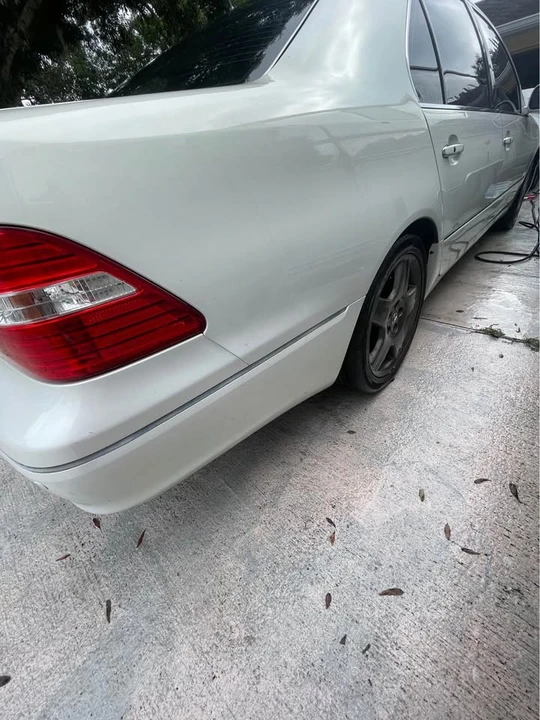 2005 Lexus LS 3rd Gen - Image 6 of 14