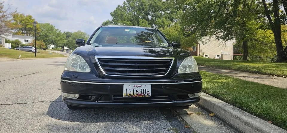 2005 Lexus LS 3rd Gen - Image 9 of 17