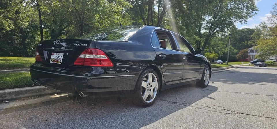 2005 Lexus LS 3rd Gen - Image 6 of 17