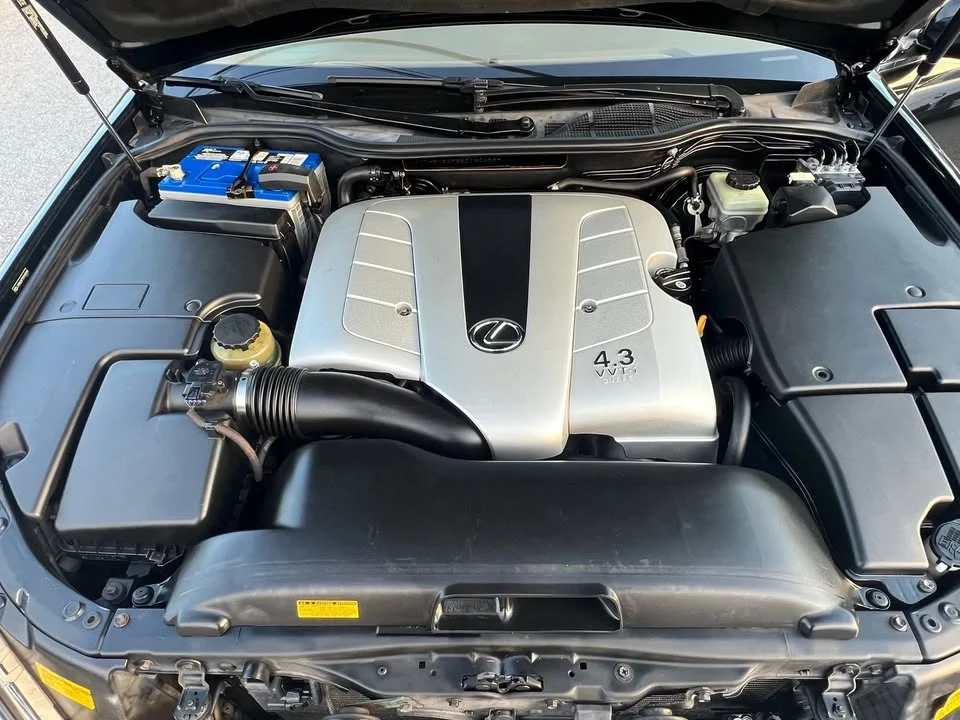2005 Lexus LS 3rd Gen - Image 13 of 14