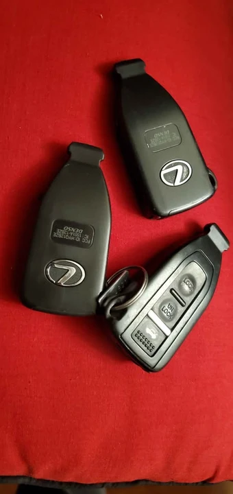 2005 Lexus LS 3rd Gen - Image 14 of 15