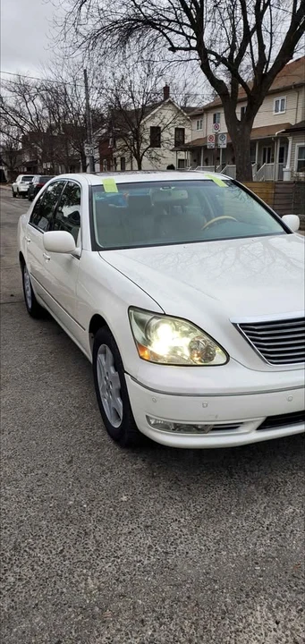 2005 Lexus LS 3rd Gen - Image 5 of 15