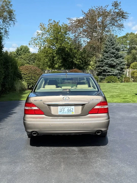 2005 Lexus LS 3rd Gen - Image 6 of 20