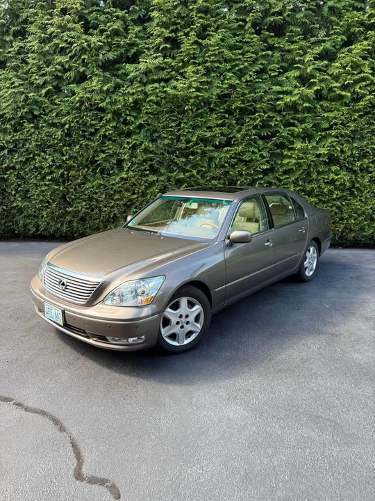2005 Lexus LS 3rd Gen - Image 3 of 20