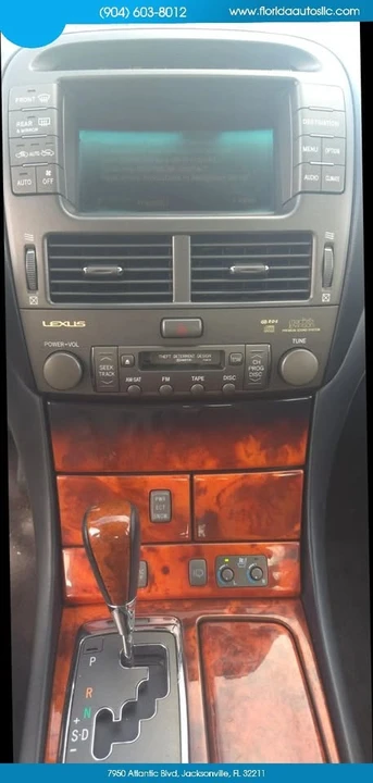 2005 Lexus LS 3rd Gen - Image 10 of 14