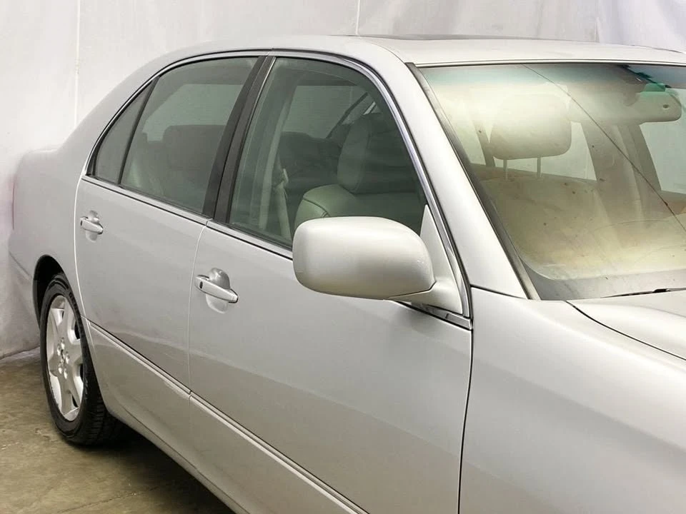 2005 Lexus LS 3rd Gen - Image 8 of 20