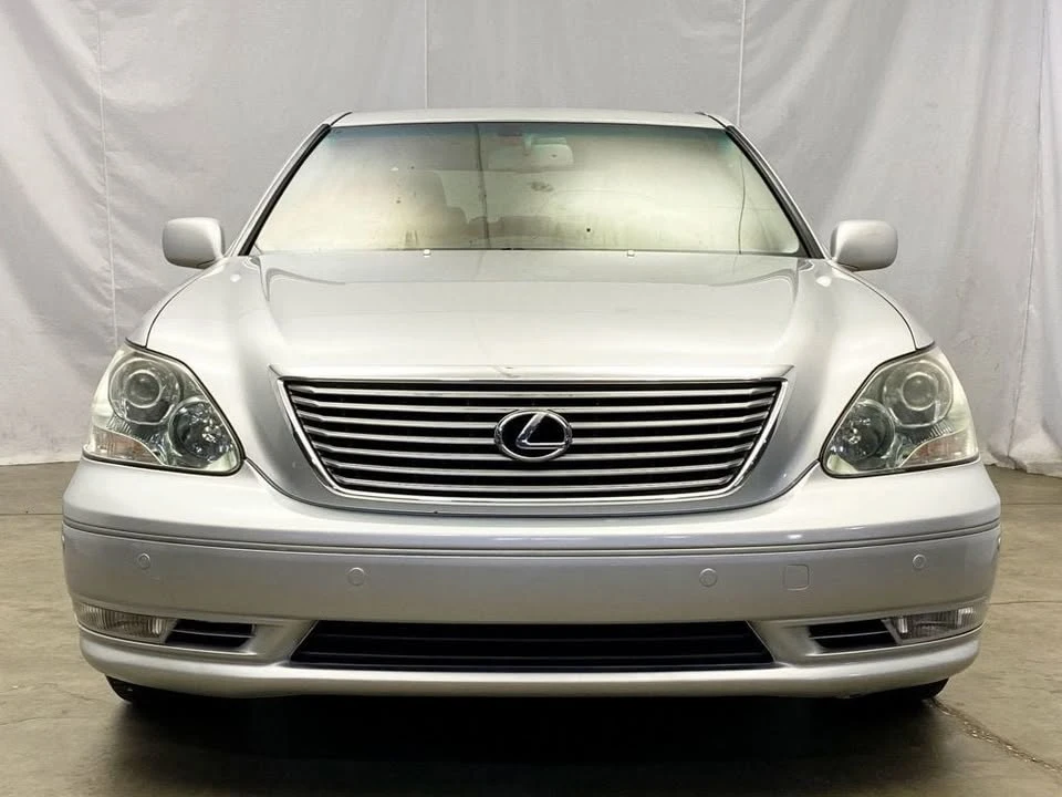 2005 Lexus LS 3rd Gen - Image 10 of 20