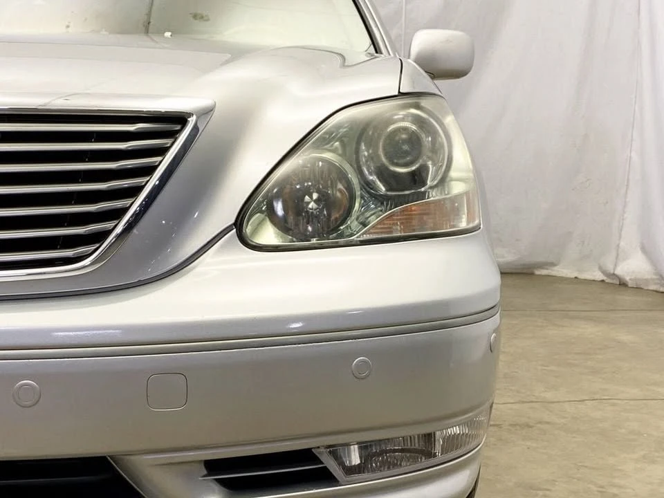 2005 Lexus LS 3rd Gen - Image 12 of 20
