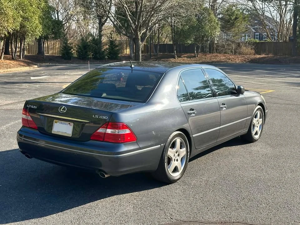 2005 Lexus LS 3rd Gen - Image 7 of 20