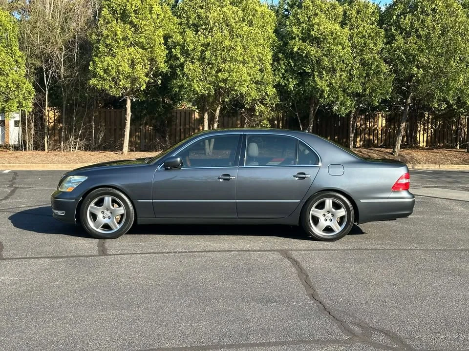 2005 Lexus LS 3rd Gen - Image 4 of 20