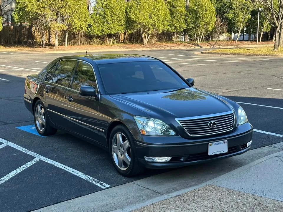 2005 Lexus LS 3rd Gen - Image 9 of 20