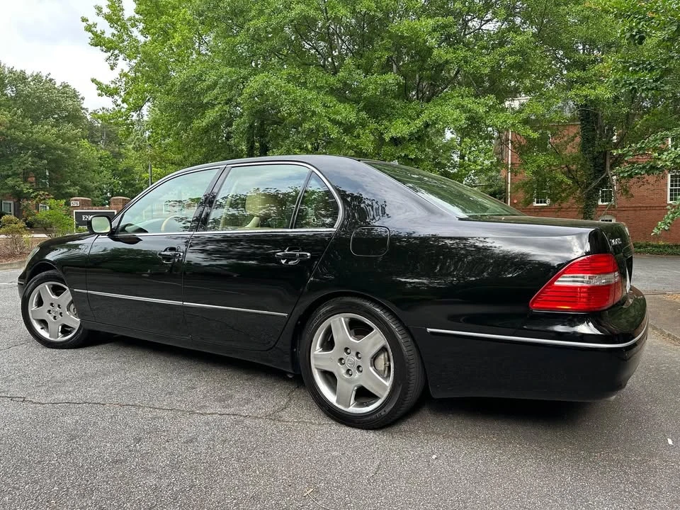 2005 Lexus LS 3rd Gen - Image 8 of 20