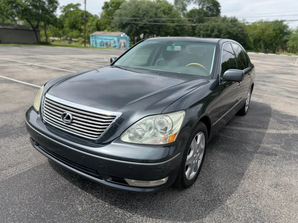 2005 Lexus LS 3rd Gen - Image 2 of 13