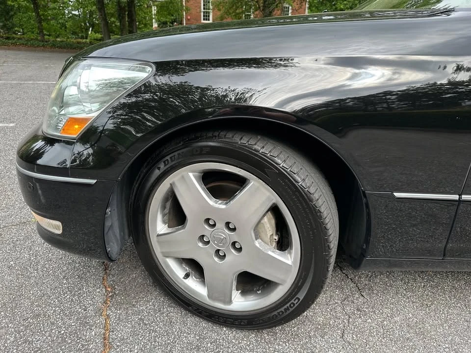 2005 Lexus LS 3rd Gen - Image 3 of 20