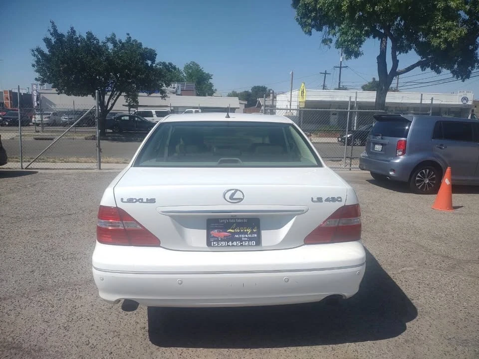 2005 Lexus LS 3rd Gen - Image 7 of 17