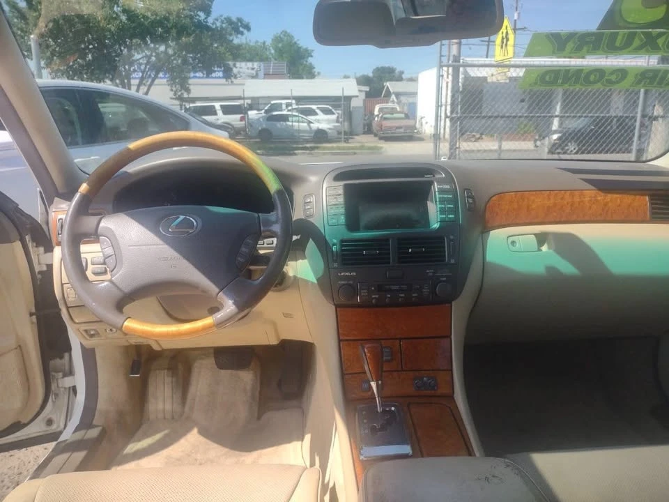 2005 Lexus LS 3rd Gen - Image 16 of 17