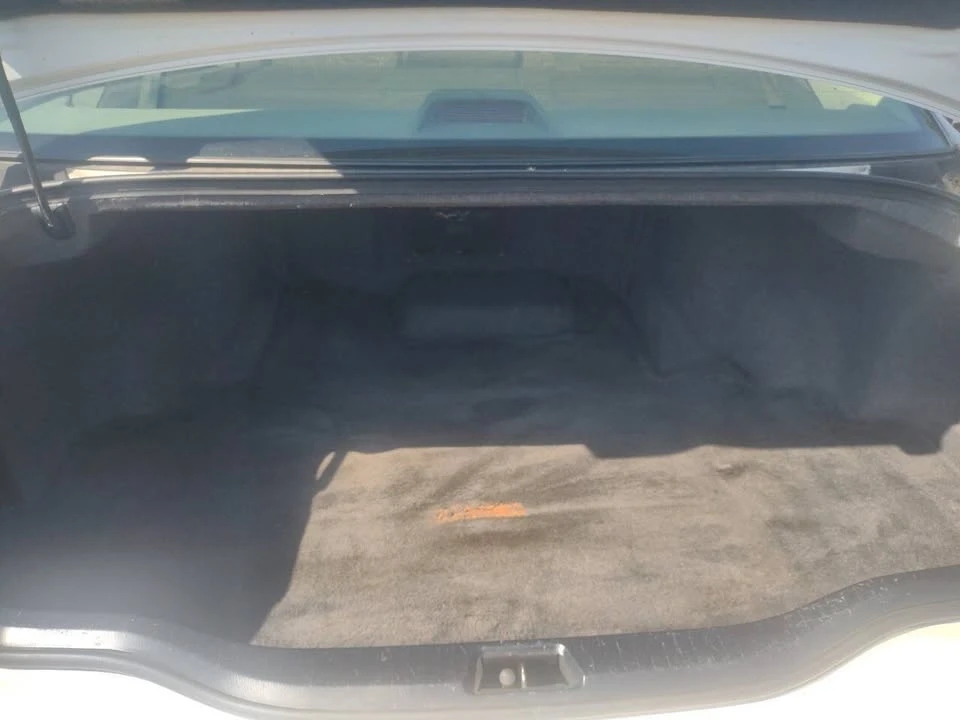 2005 Lexus LS 3rd Gen - Image 14 of 17
