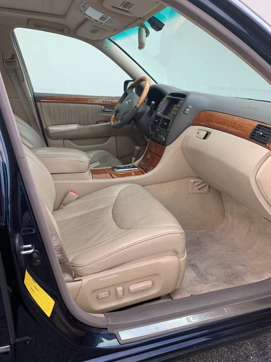 2005 Lexus LS 3rd Gen - Image 8 of 15