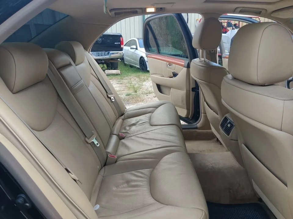 2005 Lexus LS 3rd Gen - Image 20 of 20