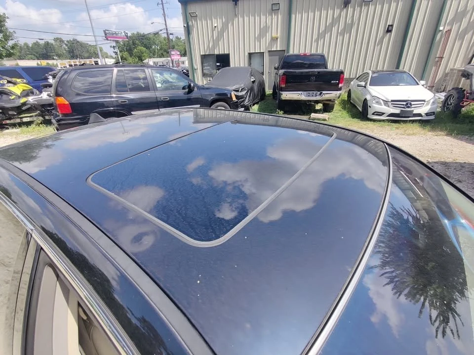 2005 Lexus LS 3rd Gen - Image 19 of 20