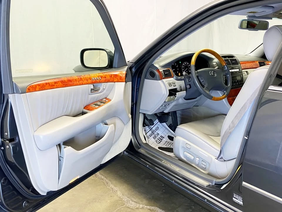 2005 Lexus LS 2nd Gen - Image 4 of 19