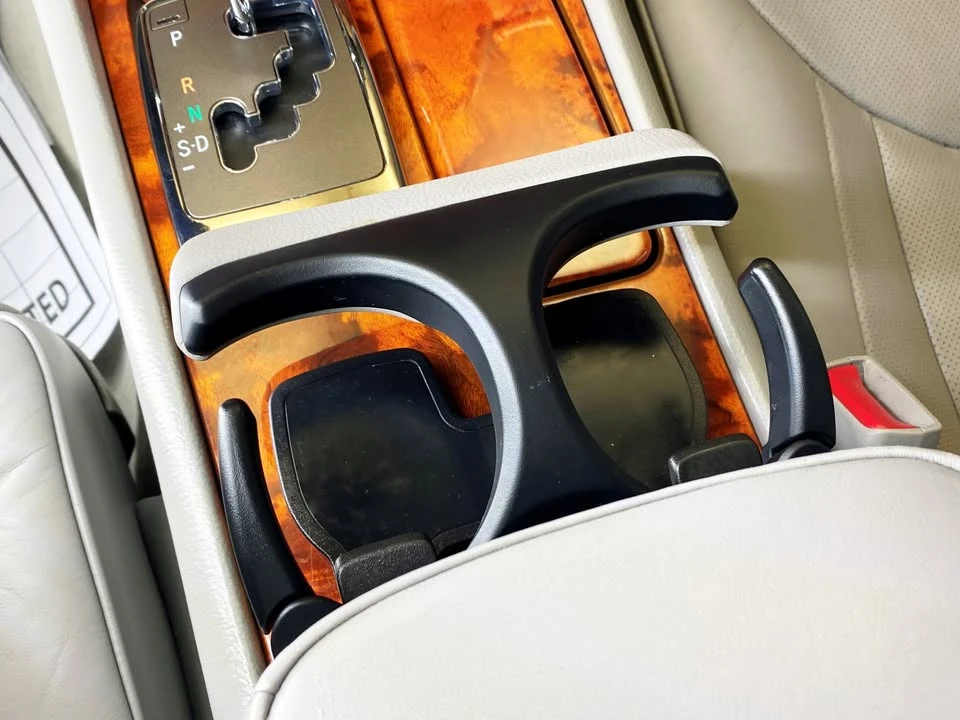 2005 Lexus LS 2nd Gen - Image 10 of 19