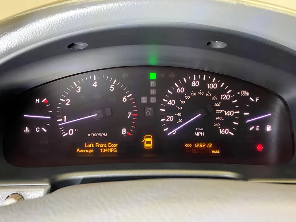 2005 Lexus LS 2nd Gen - Image 7 of 19