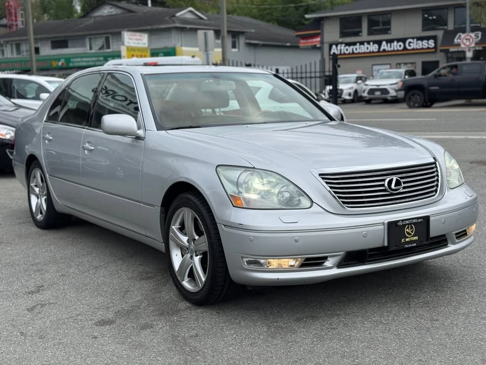 2005 Lexus LS 3rd Gen - Image 3 of 18