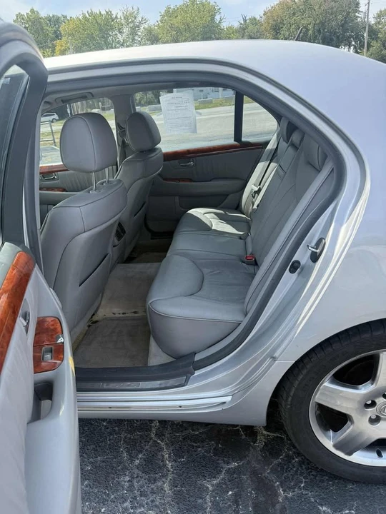 2005 Lexus LS 3rd Gen - Image 3 of 6