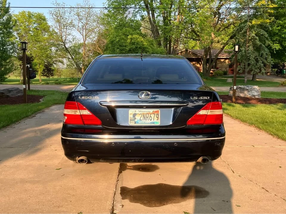 2005 Lexus LS 3rd Gen - Image 6 of 15