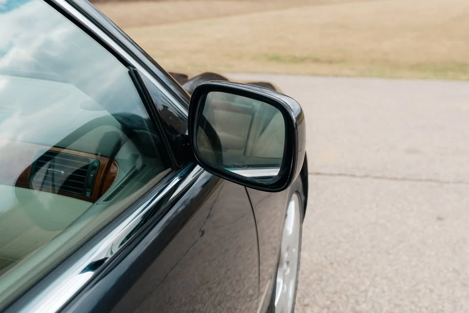 2005 Lexus LS 3rd Gen - Image 19 of 21