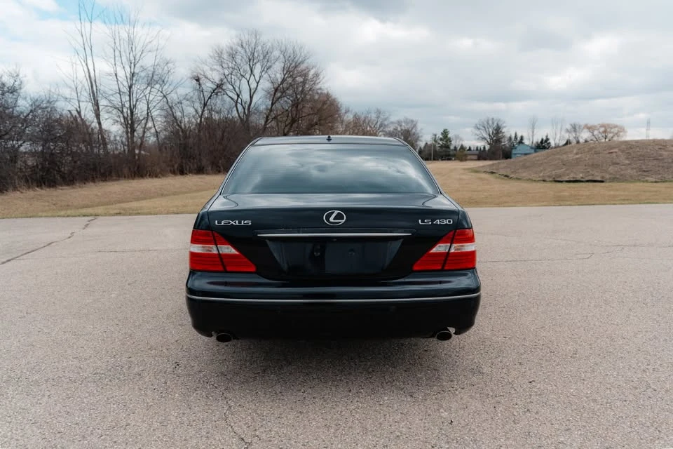 2005 Lexus LS 3rd Gen - Image 7 of 21