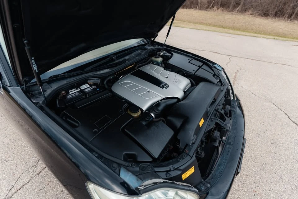 2005 Lexus LS 3rd Gen - Image 13 of 21