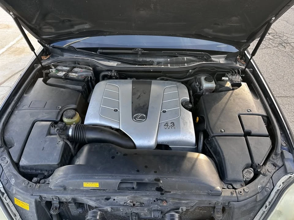 2005 Lexus LS 3rd Gen - Image 11 of 14