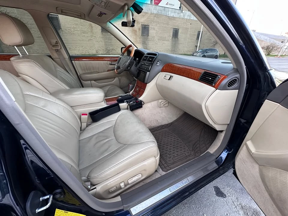 2005 Lexus LS 3rd Gen - Image 12 of 14