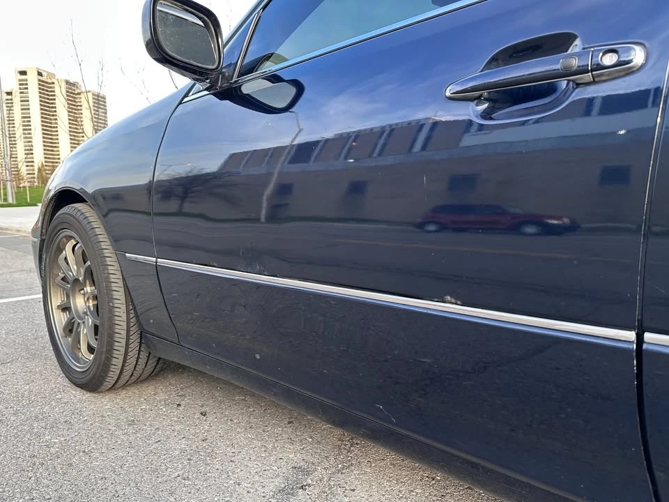 2005 Lexus LS 3rd Gen - Image 9 of 14