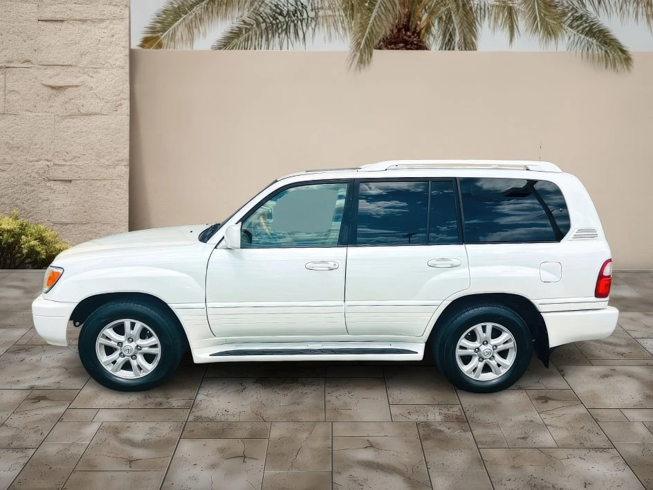 2005 Lexus LX 2nd Gen - Image 6 of 19