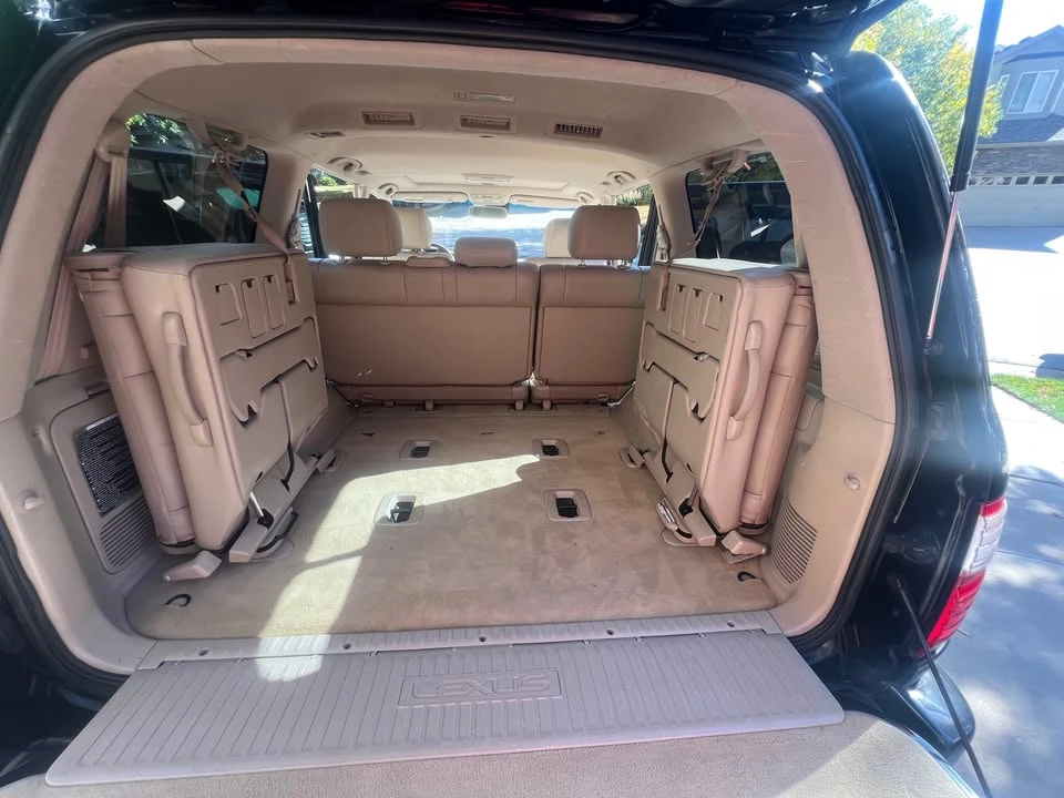 2005 Lexus LX 2nd Gen - Image 9 of 14