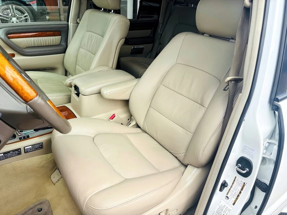 2005 Lexus LX 2nd Gen - Image 9 of 19