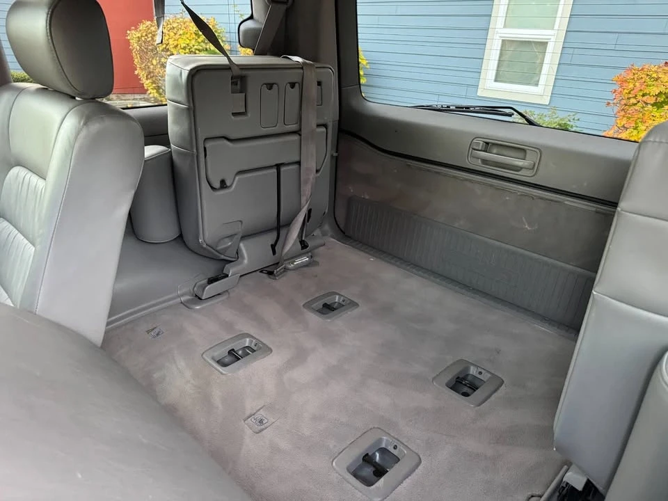2005 Lexus LX 2nd Gen - Image 14 of 18