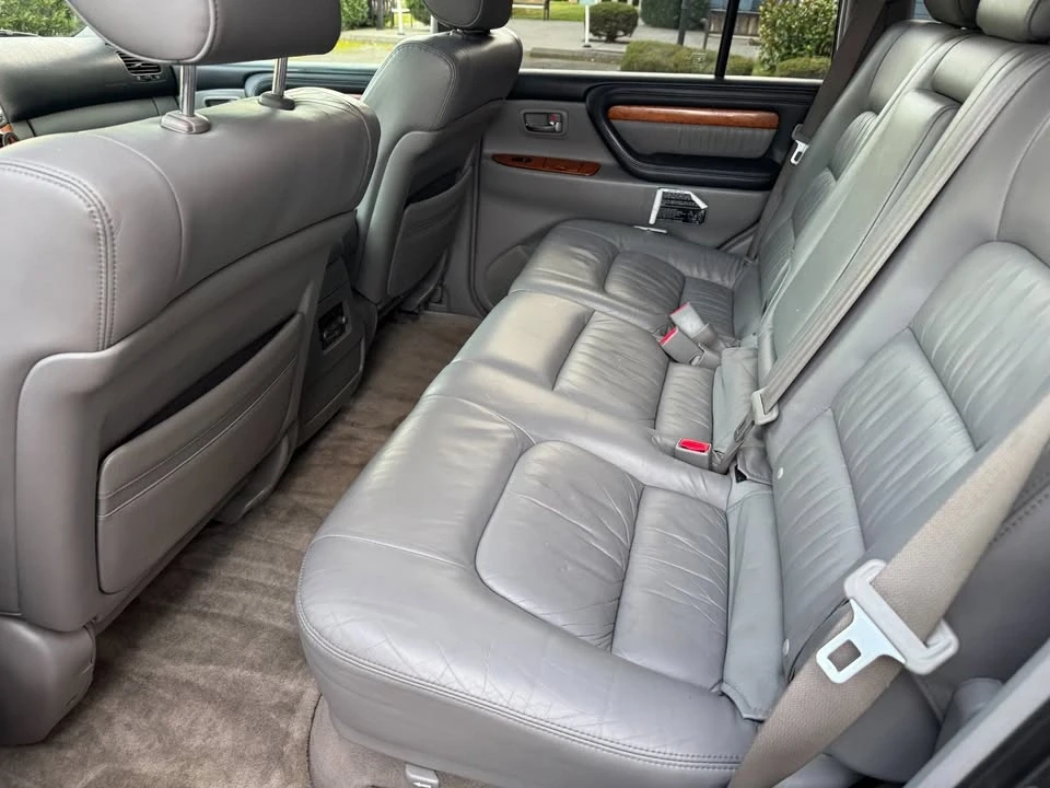 2005 Lexus LX 2nd Gen - Image 12 of 18