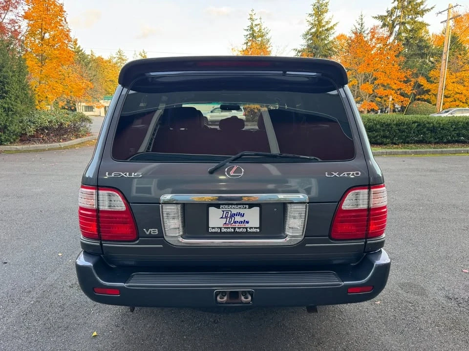 2005 Lexus LX 2nd Gen - Image 5 of 18