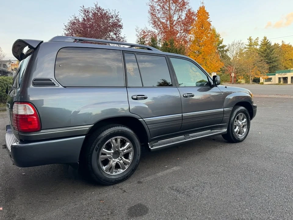 2005 Lexus LX 2nd Gen - Image 4 of 18