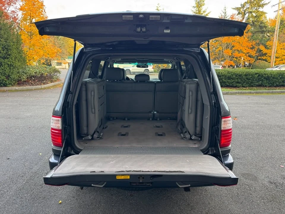 2005 Lexus LX 2nd Gen - Image 16 of 18