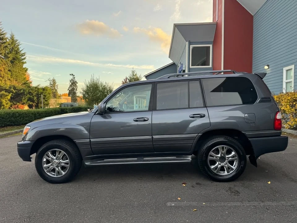 2005 Lexus LX 2nd Gen - Image 8 of 18